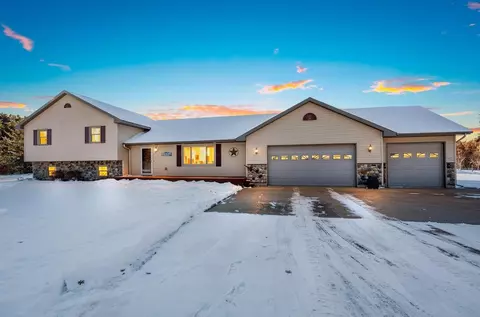 n9961 North Padre Pio Drive, Necedah, WI 54646
