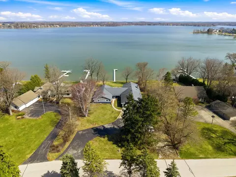 w398n6198 Mary, Oconomowoc, WI 53066