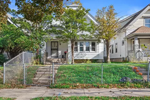 3452 N 1st #3452A, Milwaukee, WI 53212