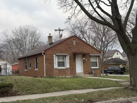 2779 N 51st, Milwaukee, WI 53210