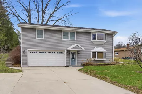 795 S Main, Saukville, WI 53080