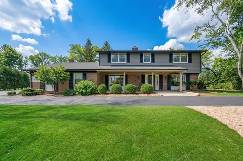 711 Waters Edge, Racine, WI 53402