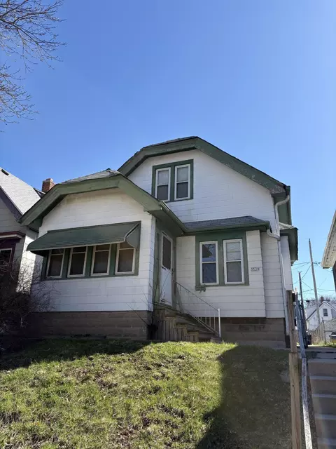 3534 N 12th, Milwaukee, WI 53206