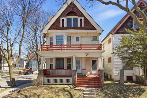 3176 N Richards #3178, Milwaukee, WI 53212