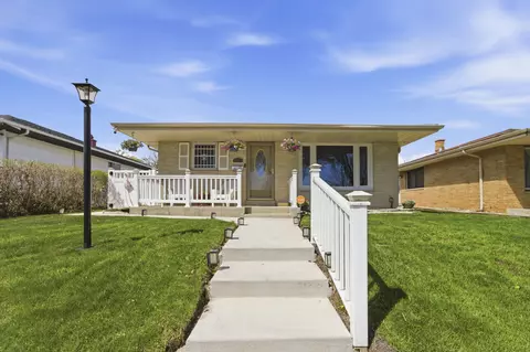 5707 N 72nd, Milwaukee, WI 53218