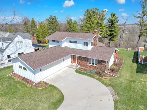 682 Dartmouth, Sheboygan Falls, WI 53085