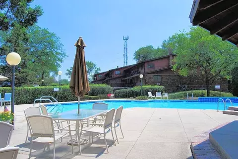 8510 W Waterford #5, Greenfield, WI 53228