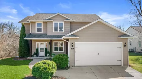 503 Brockway, Mukwonago, WI 53149