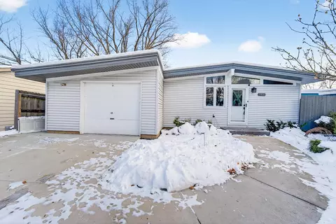 4422 Glenway, Wauwatosa, WI 53225
