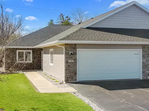206 Potter #102, Elkhorn, WI 53121