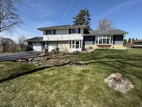 21970 W Mac Gregor, New Berlin, WI 53146