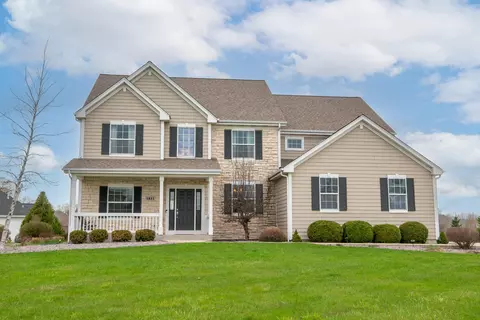 1811 Stoneridge, Cedarburg, WI 53024