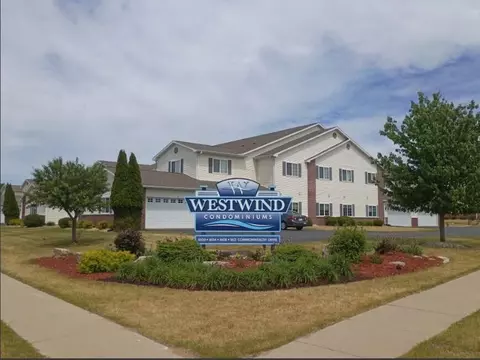 1612 Commonwealth #8, Fort Atkinson, WI 53538