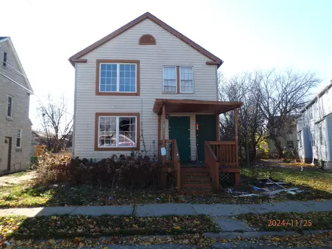 2457 W Congress #2459, Milwaukee, WI 53209