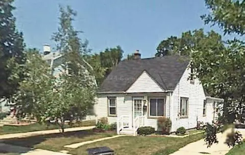 6722 Hillside, Wauwatosa, WI 53213
