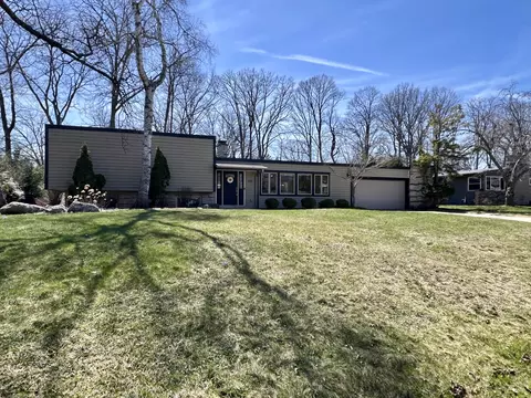 2115 W Greenwood, Glendale, WI 53209