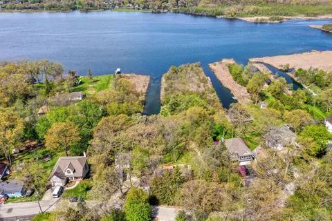 3513 Ridge #3507, Hartland, WI 53029
