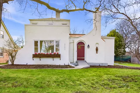3227 N 104th, Wauwatosa, WI 53222