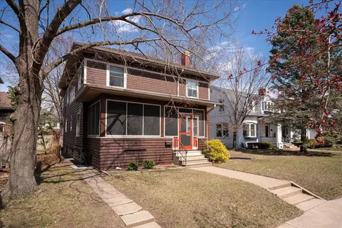 1611 King, La Crosse, WI 54601