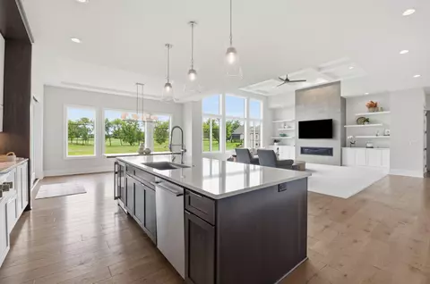 s17w30381 Hazeltine, Genesee, WI 53188