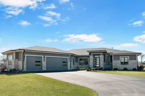 s17w30381 Hazeltine, Genesee, WI 53188