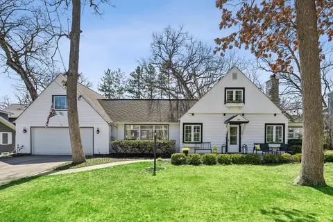 261 Waubun, Fontana, WI 53125