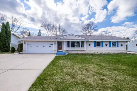 w180n8273 Town Hall, Menomonee Falls, WI 53051
