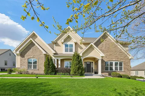 n55w20970 Carters Xing, Menomonee Falls, WI 53051