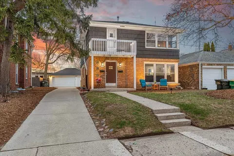 3865 N Morris #3867, Shorewood, WI 53211