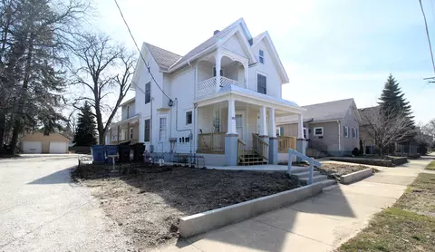1015 Hagerer, Racine, WI 53402