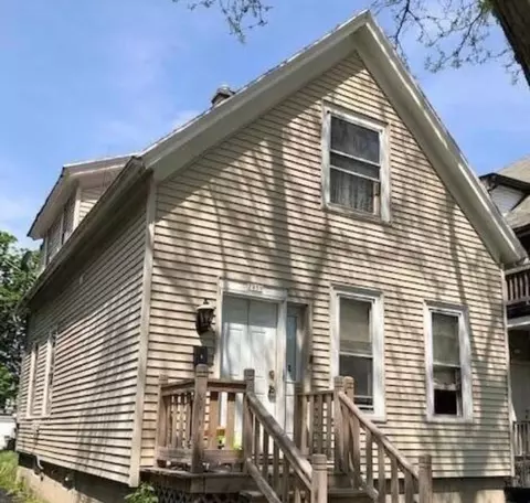 2959 N 6th, Milwaukee, WI 53212