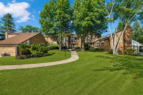 8643 N Servite #115, Milwaukee, WI 53223