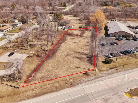 Lt1 Douglas, Caledonia, WI 53402