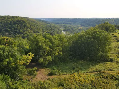 000 Skyview, Eastman, WI 54626