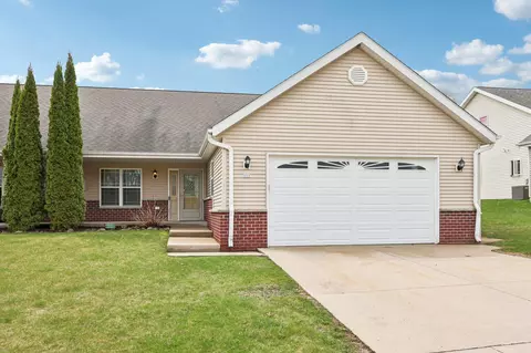 111 Silver Fox, Kewaskum, WI 53040