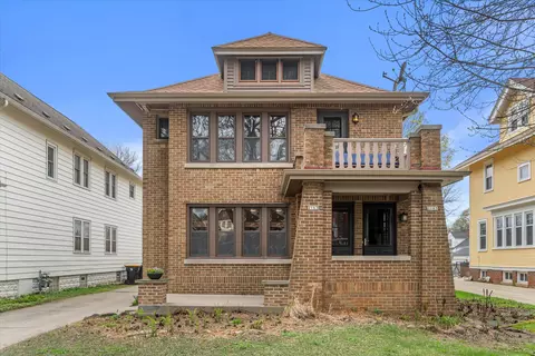 2163-65 N 64th #2165, Wauwatosa, WI 53213