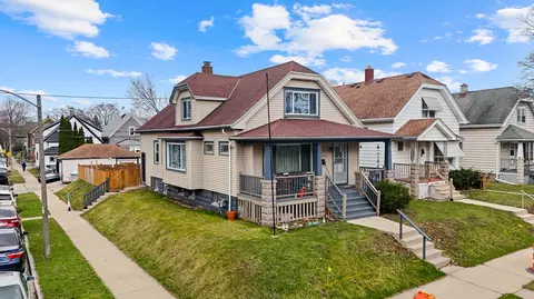 2402 S 20th, Milwaukee, WI 53215