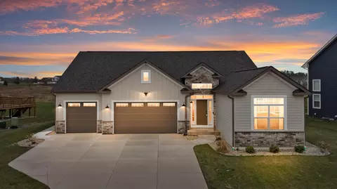 8971 Creekside, Pleasant Prairie, WI 53158