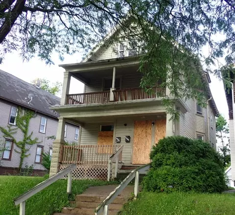 2119 N 40th #2121, Milwaukee, WI 53208