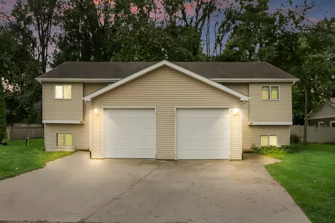 605 Gatewood #607, Twin Lakes, WI 53181