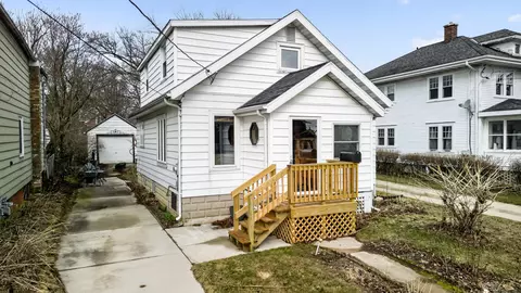 620 N 5th, Manitowoc, WI 54220