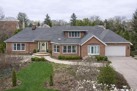 6044 N N Lk, Whitefish Bay, WI 53217