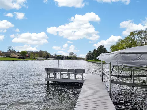 n52w35511 W W Lk, Oconomowoc, WI 53066