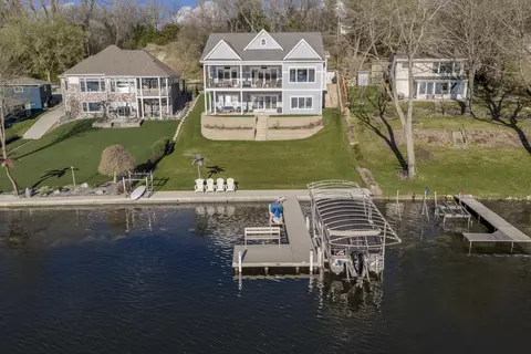 w1176 South Shore Drive, Palmyra, WI 53156