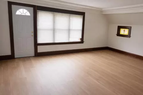 1425 W Burleigh #1427, Milwaukee, WI 53206