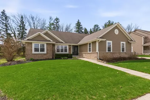 2947 S Gate, Hartford, WI 53027