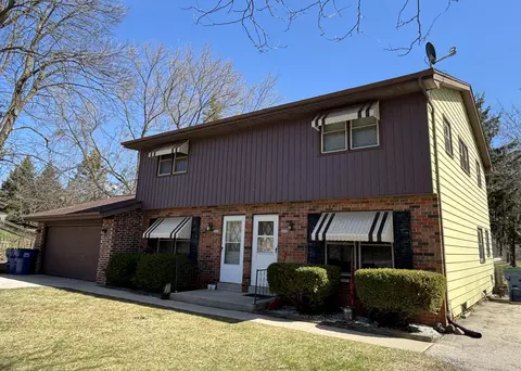 6888 Enge #6890, West Bend, WI 53090