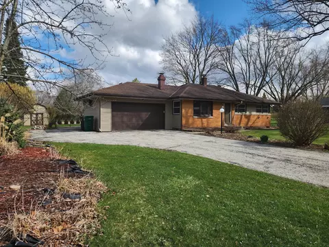 w156n5104 Arbor Vitae, Menomonee Falls, WI 53051