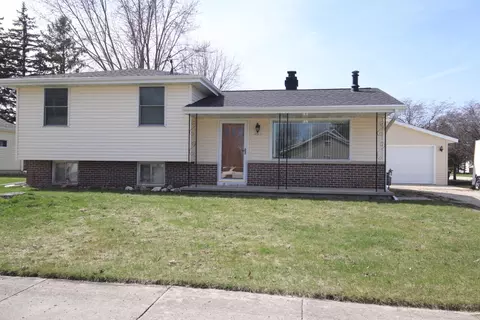 1717 Jackson, New Holstein, WI 53061
