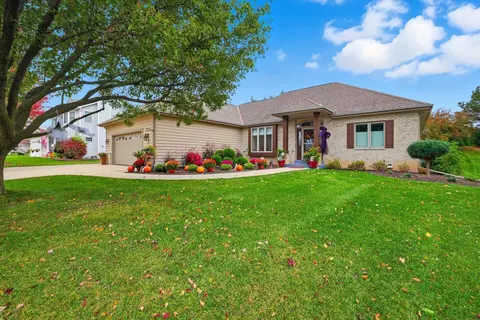 6748 S Yale, Franklin, WI 53132
